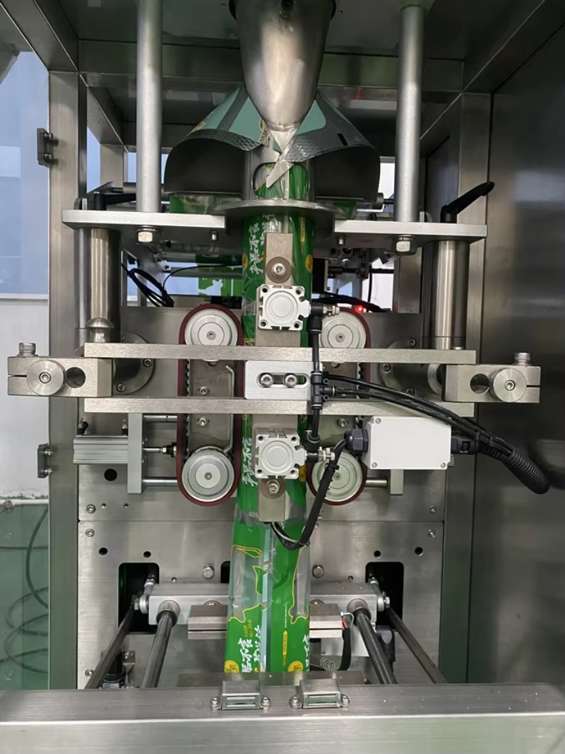 Vertical Packing Machine with  - огляд і ціна Dry Food Snacks